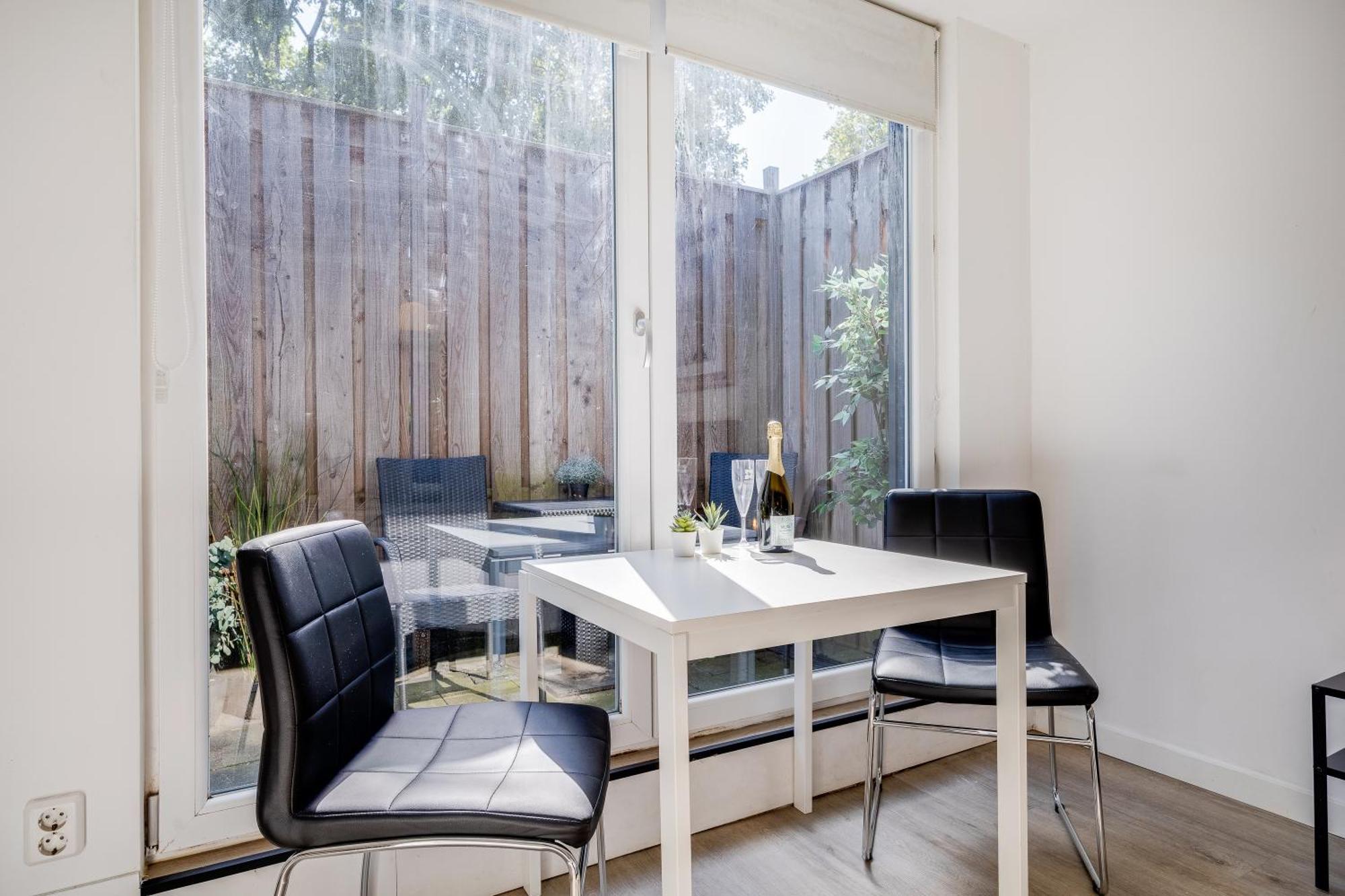 Luxe Wellness Apartment Apeldoorn With Jacuzzi And Sauna Exteriör bild